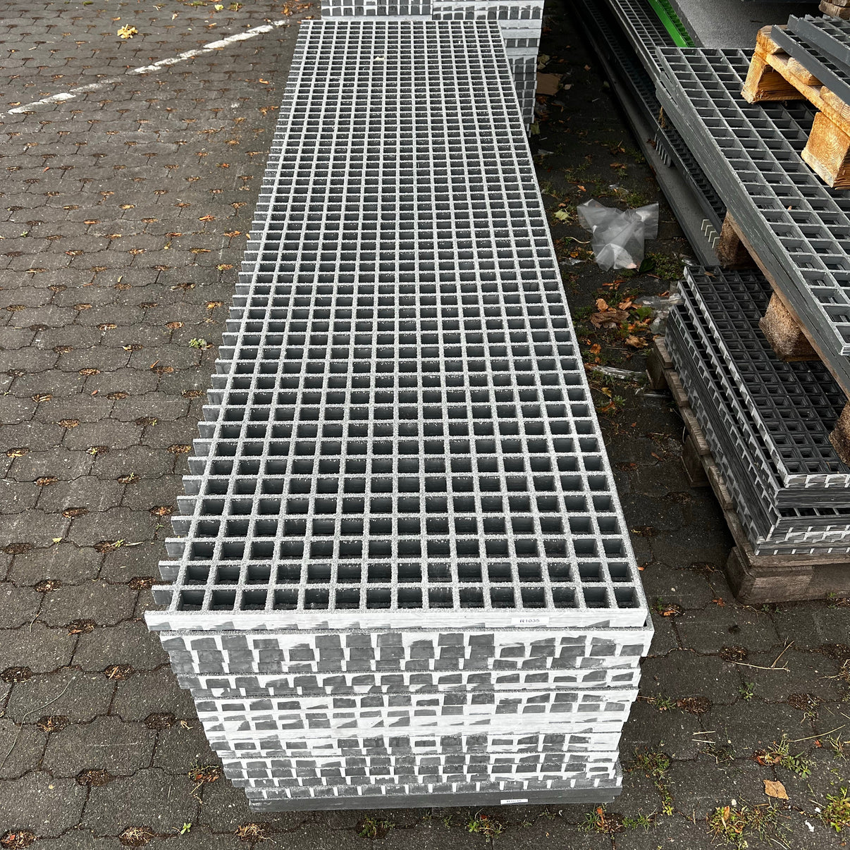 GFK-Gitterrost R1035 – ISO 30 grau 2140×600 mm | Restposten
