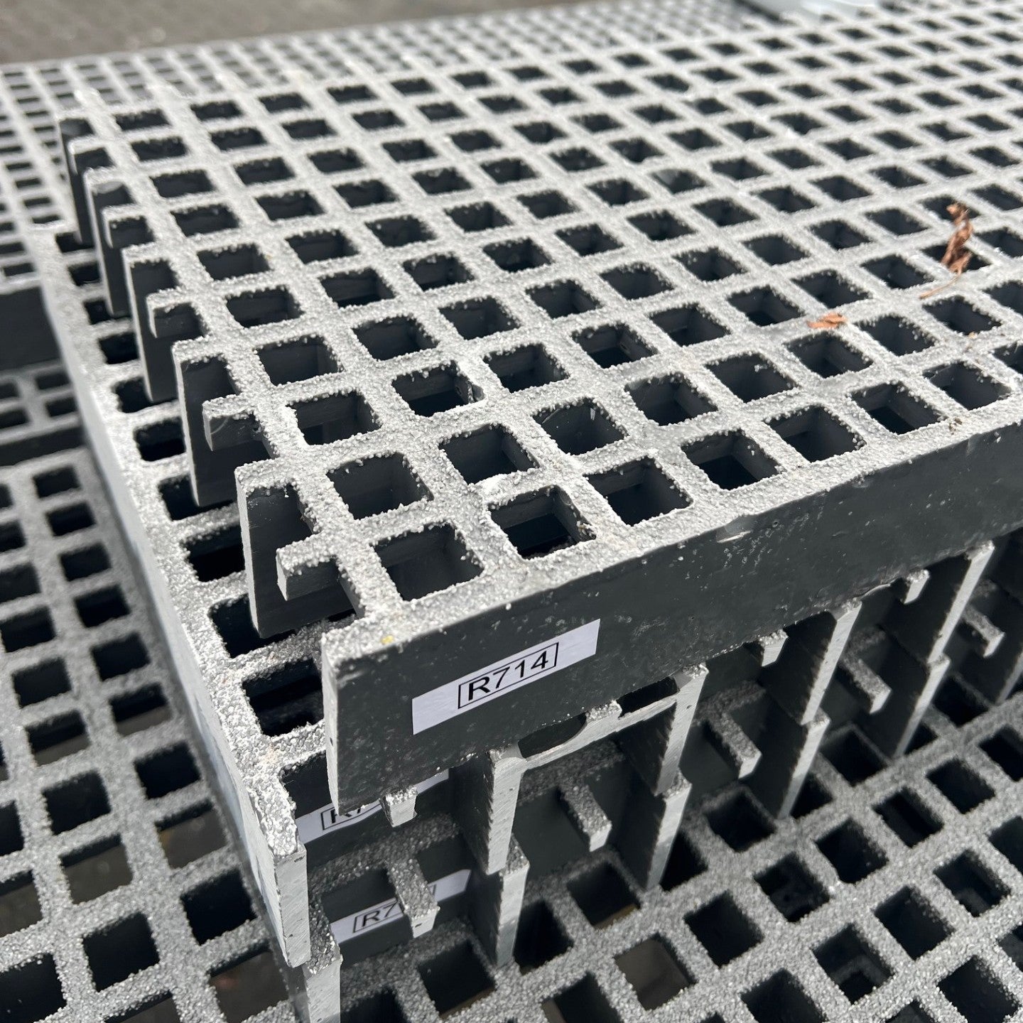 GFK-Gitterrost R714 – ISO50 Grau 1570×280 mm | Restposten