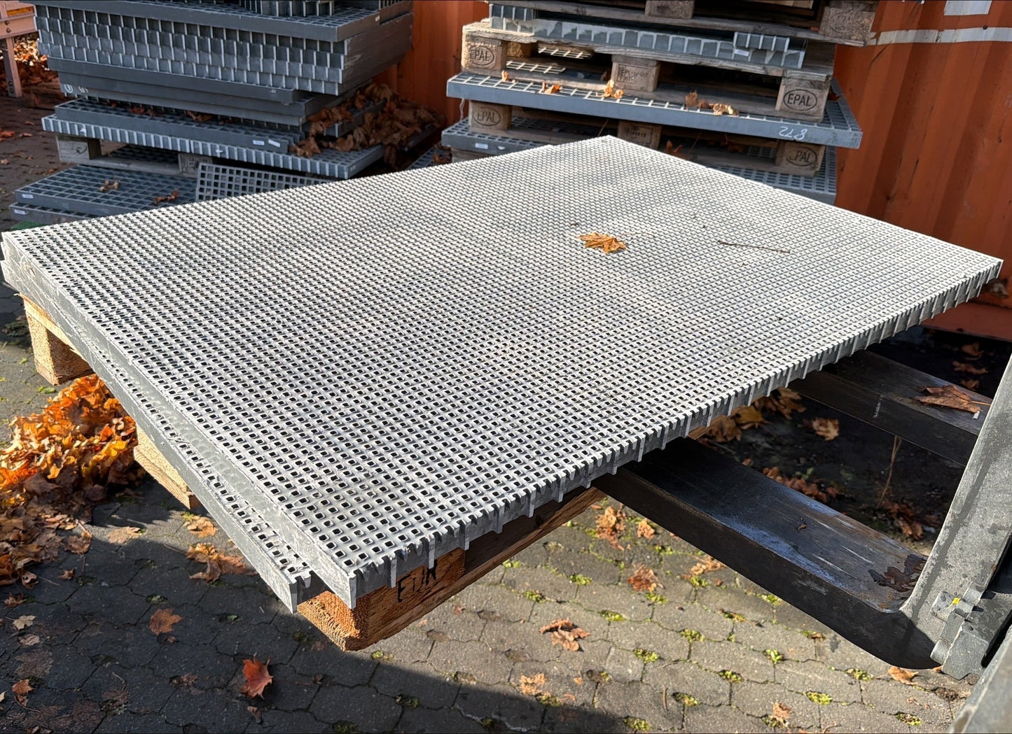 GFK-Gitterrost R816 – ISO 30 Grau 1220×850 mm | Restposten