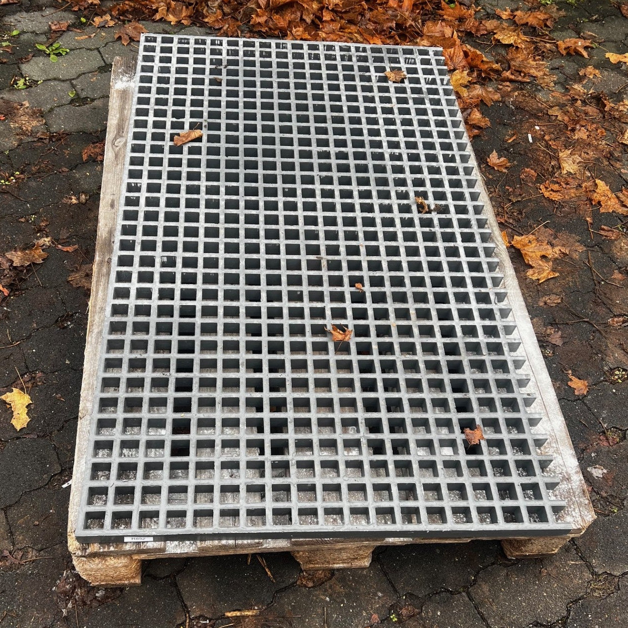 GFK-Gitterrost R852 – ISO 30 Grau 1230×720 mm | Restposten
