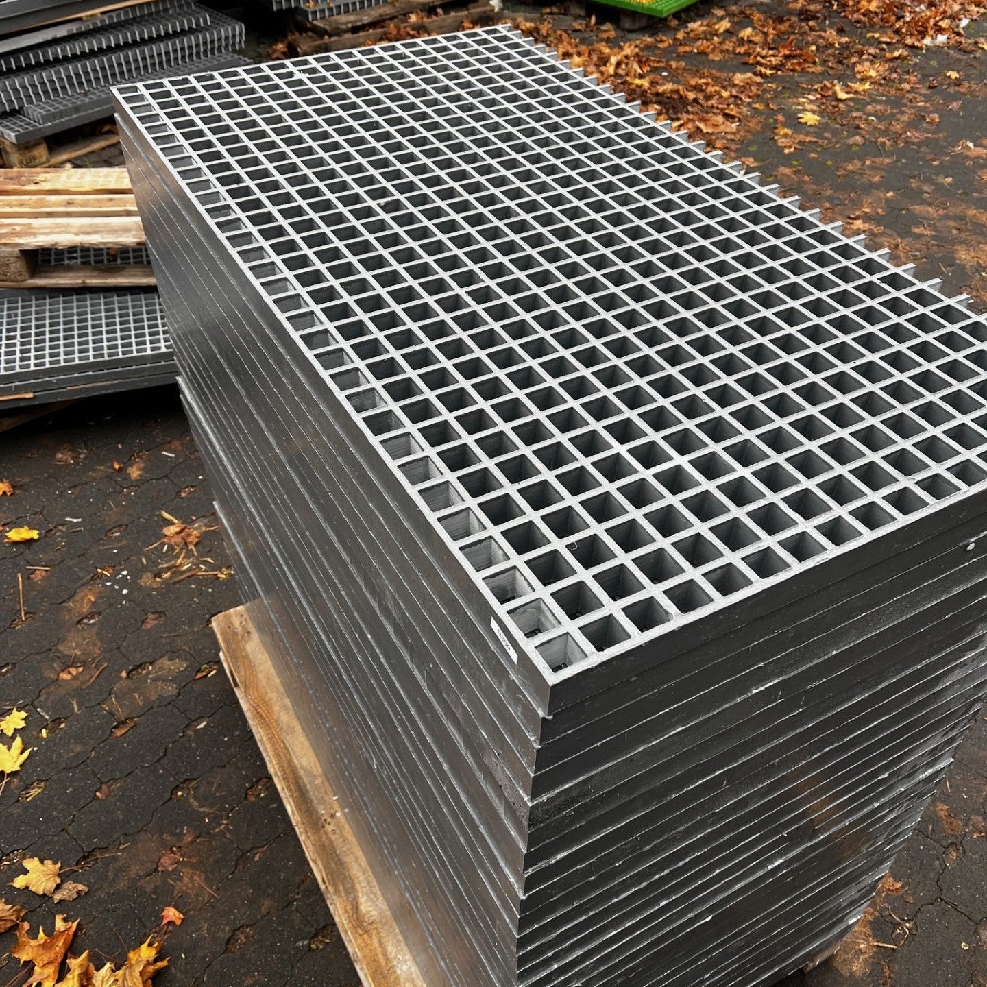 GFK-Gitterrost R869 – ISO 38 Grau 1220×680 mm | Restposten