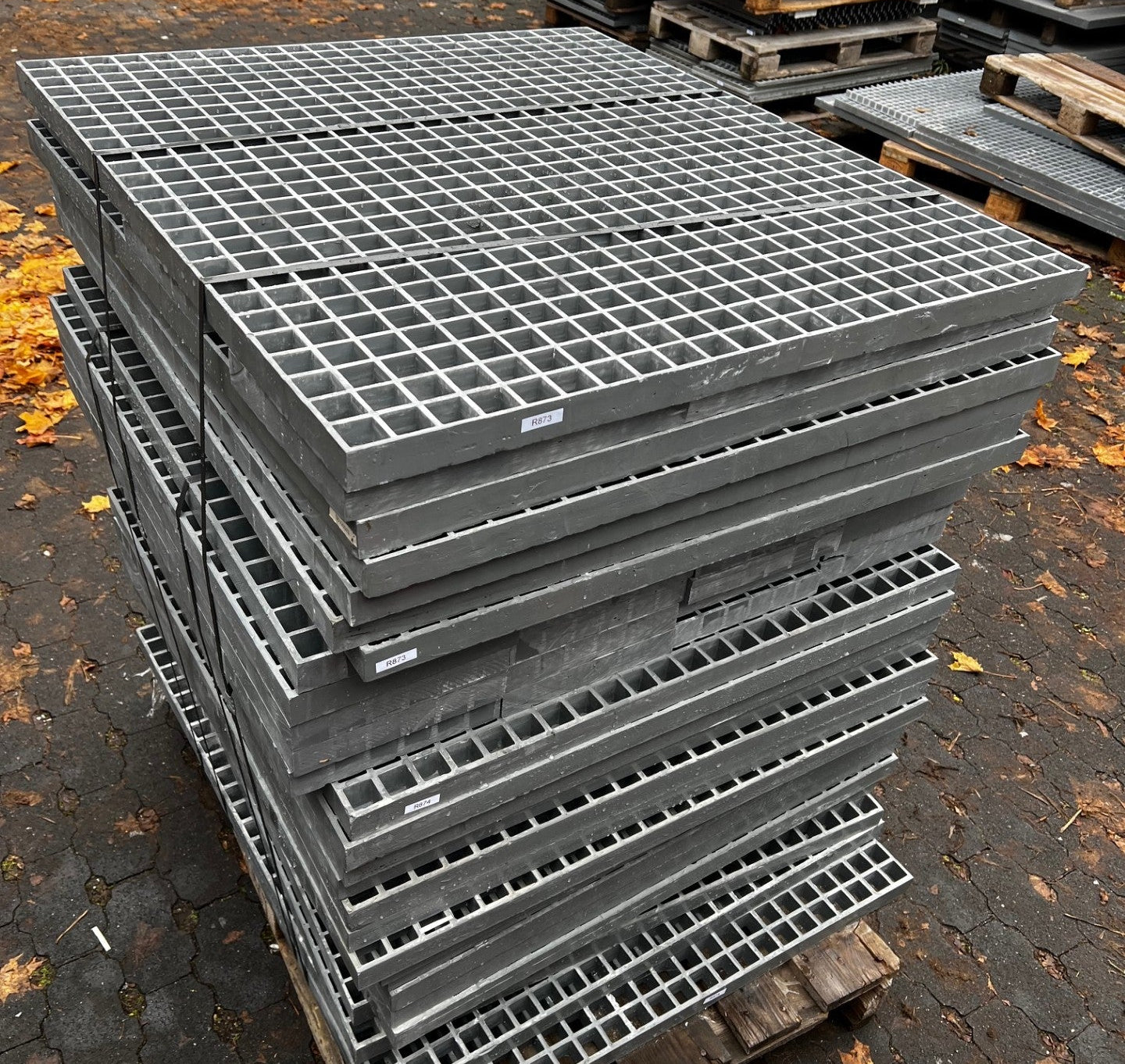 GFK-Gitterrost R873 – ISO 38 Grau 990×880 mm | Restposten