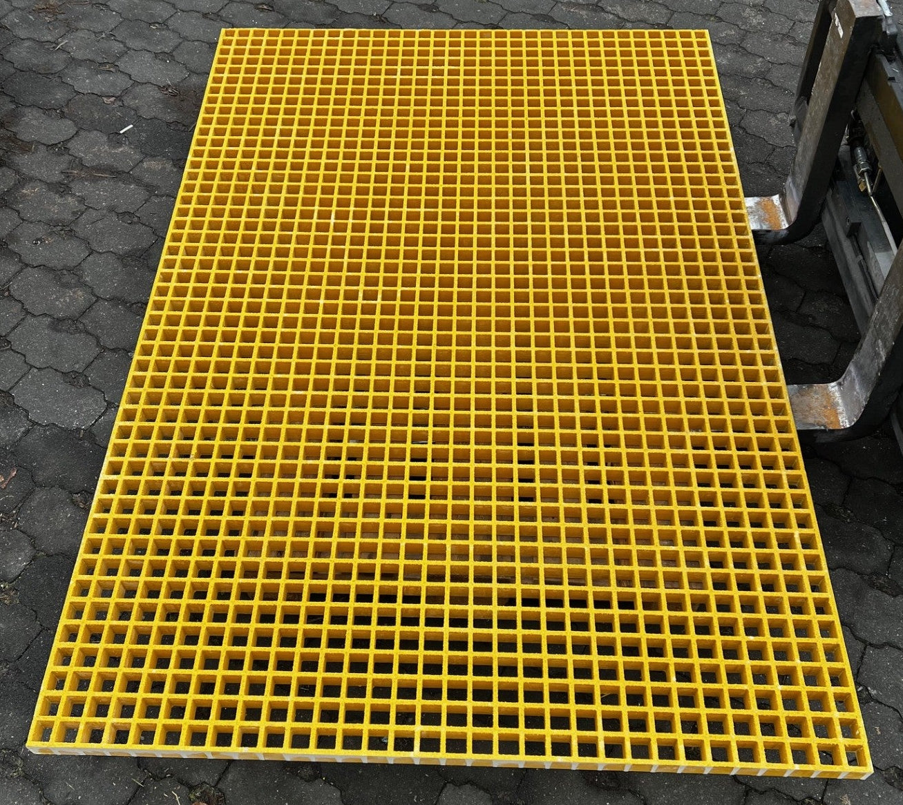 GFK-Gitterrost R914 – ISO 38 Gelb 1795×1220 | Restposten