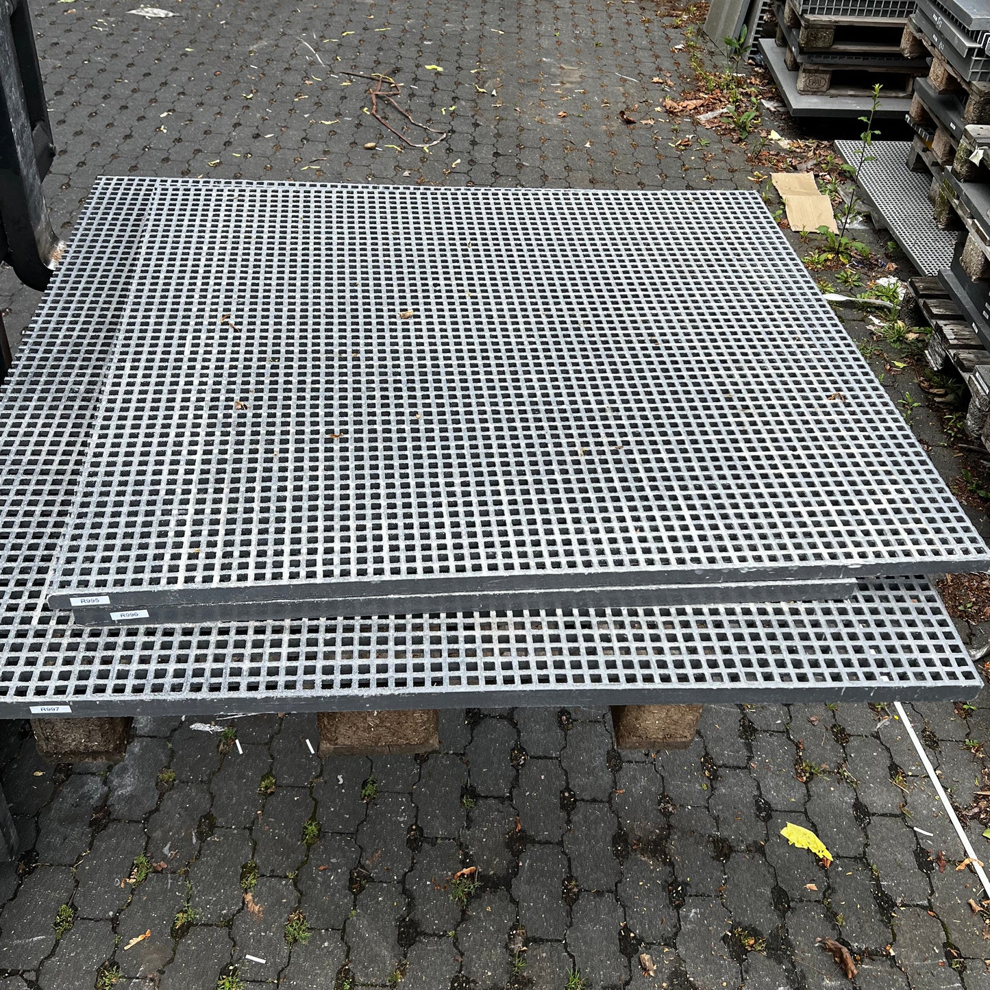 Krata GRP R996 - 30 mm szara 1050 × 920 mm | Pozostały zapas