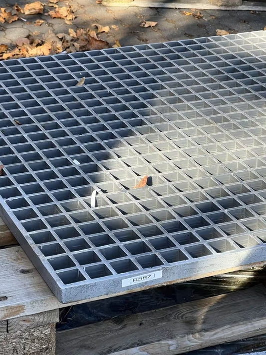 GFK-Gitterrost R587 – ISO 25 Grau 960×880 mm | Restposten