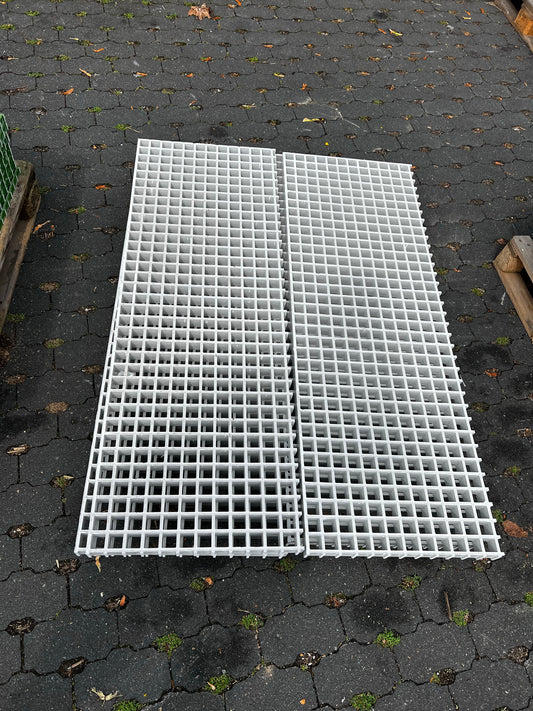 GFK-Gitterrost R1004 – ISO 38 weiß 1340×470 mm | Restposten