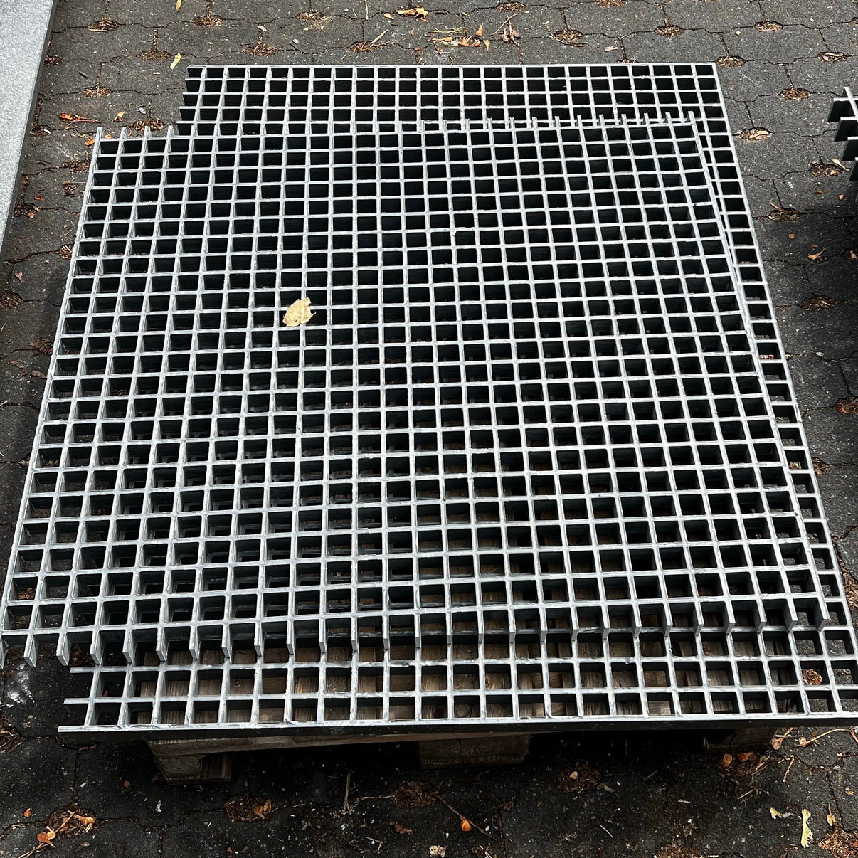 GFK-Gitterrost R1009 – ISO 30 grau 1220×950 mm | Restposten