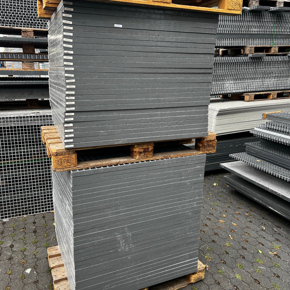 GFK-Gitterrost R1040 – ISO 30 grau 995×875 mm | Restposten