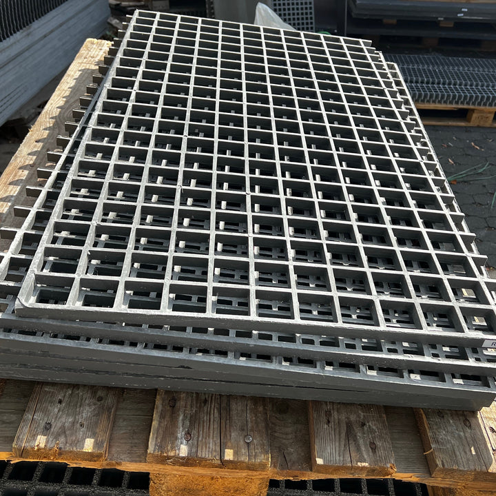 R1052 Rost ISO15 1020×590 gr 44×44 konk