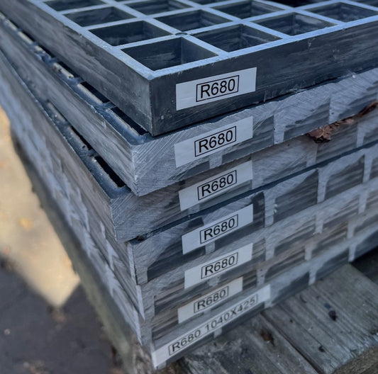 GFK-Gitterrost R680 – ISO 25 Grau 1040×425 mm | Restposten