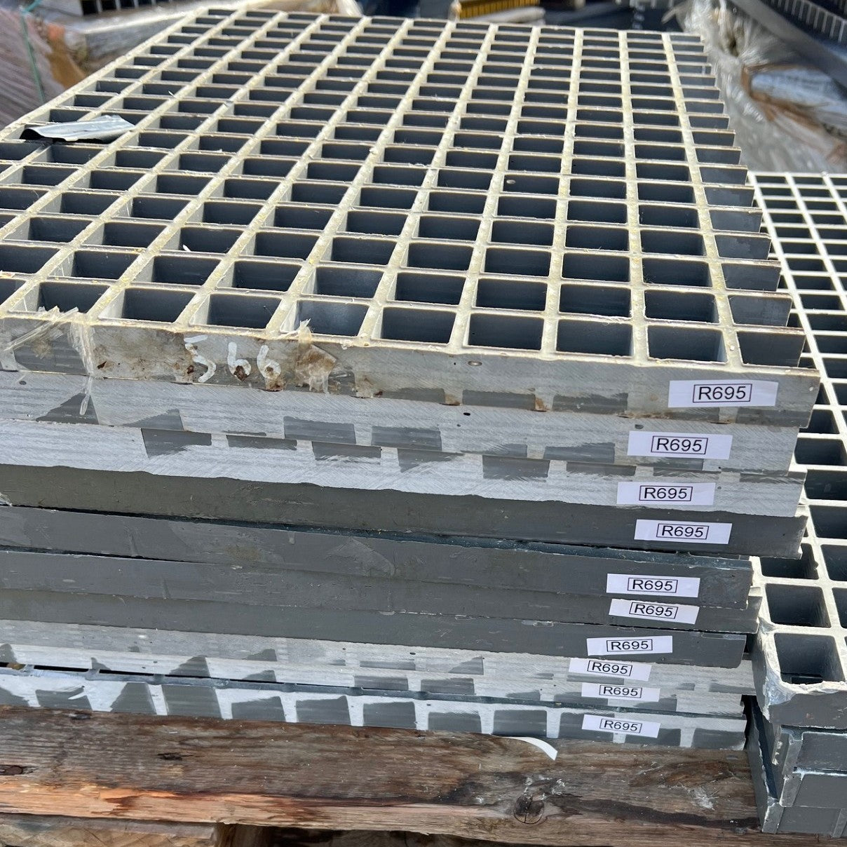 GFK-Gitterrost R695 – ISO 25 Grau 650×450 mm | Restposten