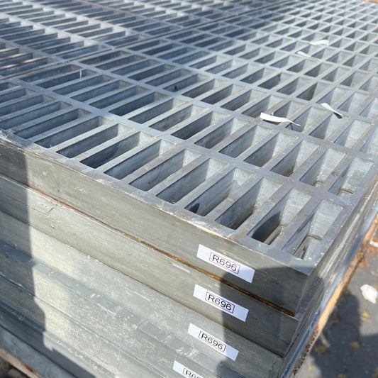 GFK-Gitterrost R696 – ISO38 Grau 1220×390 mm | Restposten