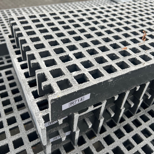 GFK-Gitterrost R714 – ISO50 Grau 1570×280 mm | Restposten