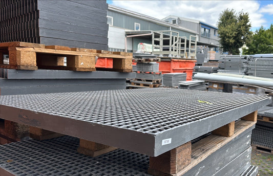 GFK-Gitterrost R798 – ISO50 Grau 1530×980 mm | Restposten