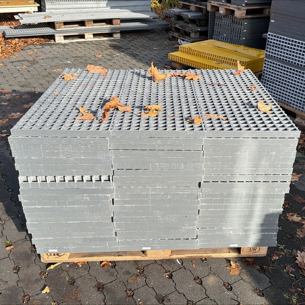 GFK-Gitterrost R814 – ISO 30 Grau 970×390 mm | Restposten