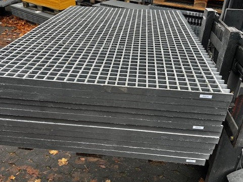 GFK-Gitterrost R825 – ISO 30 Grau 1520×990 mm | Restposten