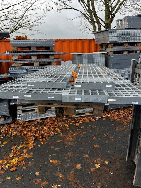 GFK-Gitterrost R831 – ISO50 Grau 2015×300 mm | Restposten