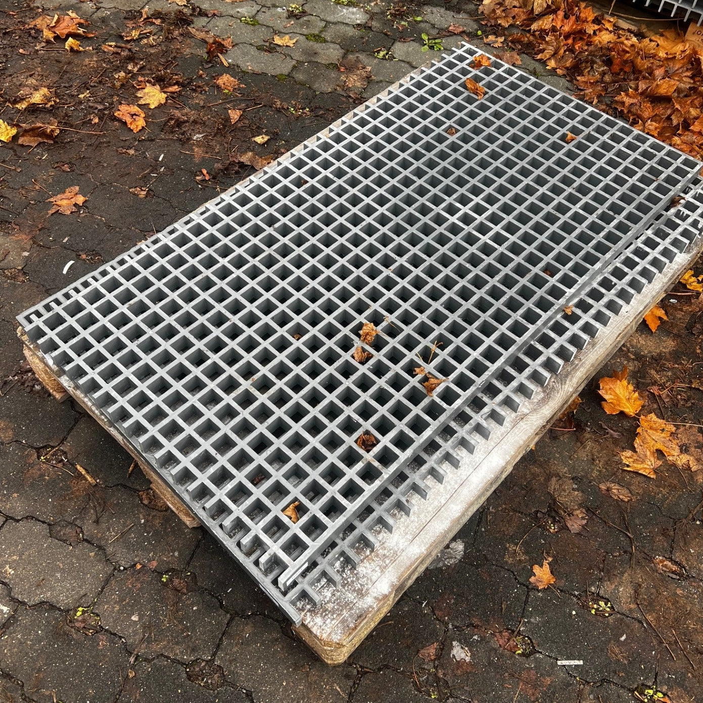 GFK-Gitterrost R853 – ISO 30 Grau 1210×635 mm | Restposten