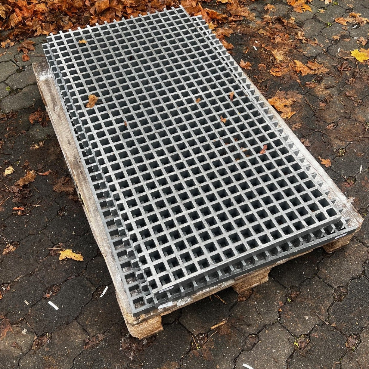 GFK-Gitterrost R854 – ISO 30 Grau 1210×600 mm | Restposten