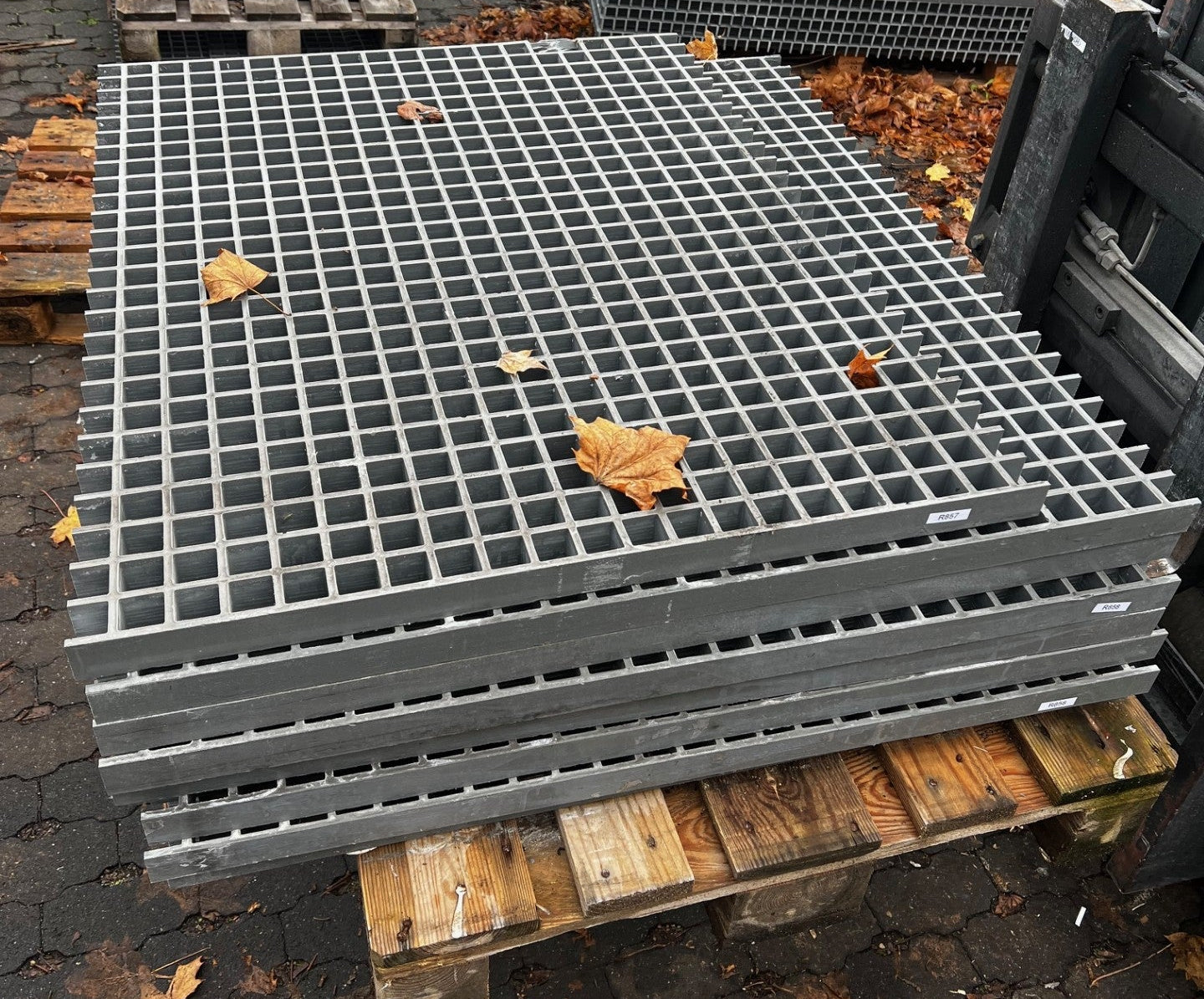 GFK-Gitterrost R858 – ISO 38 Grau 1000×950 mm | Restposten