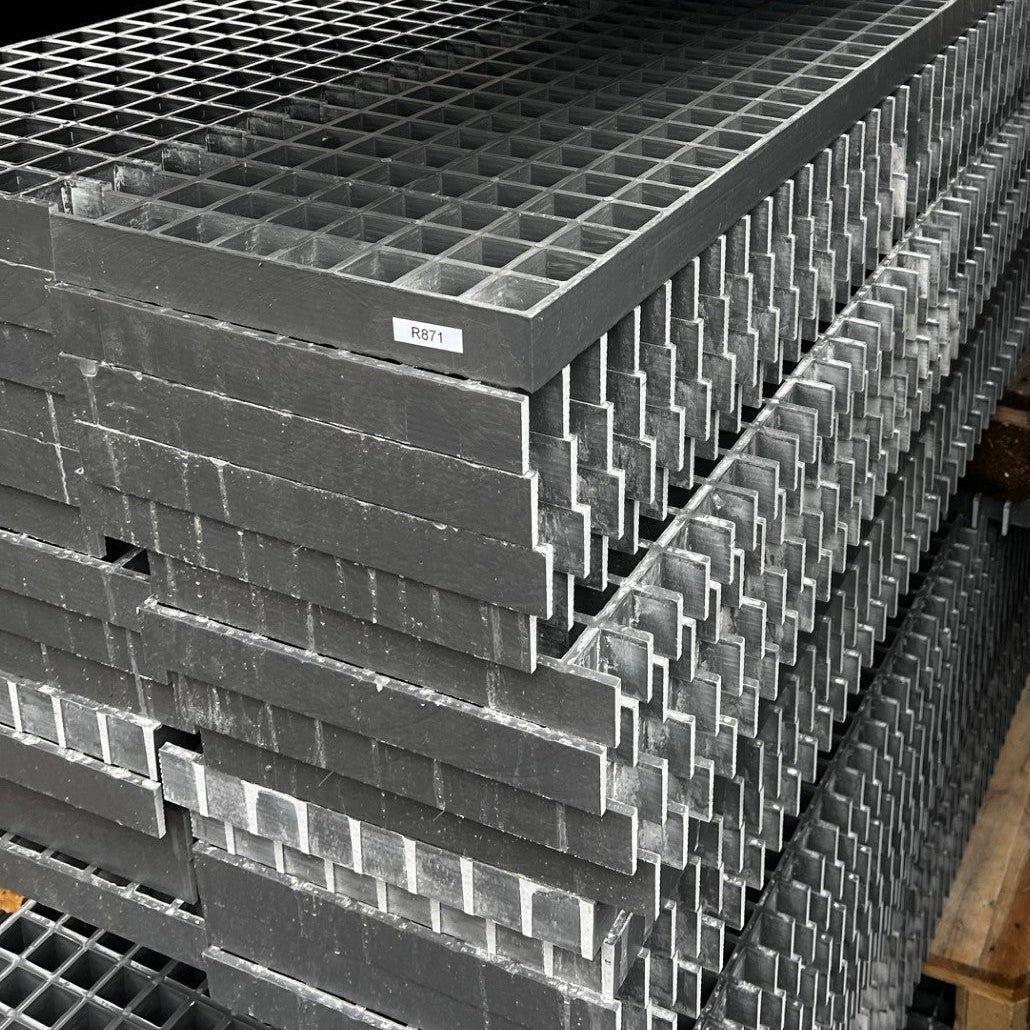 GFK-Gitterrost R871 – ISO 38 Grau 3050×300 mm | Restposten