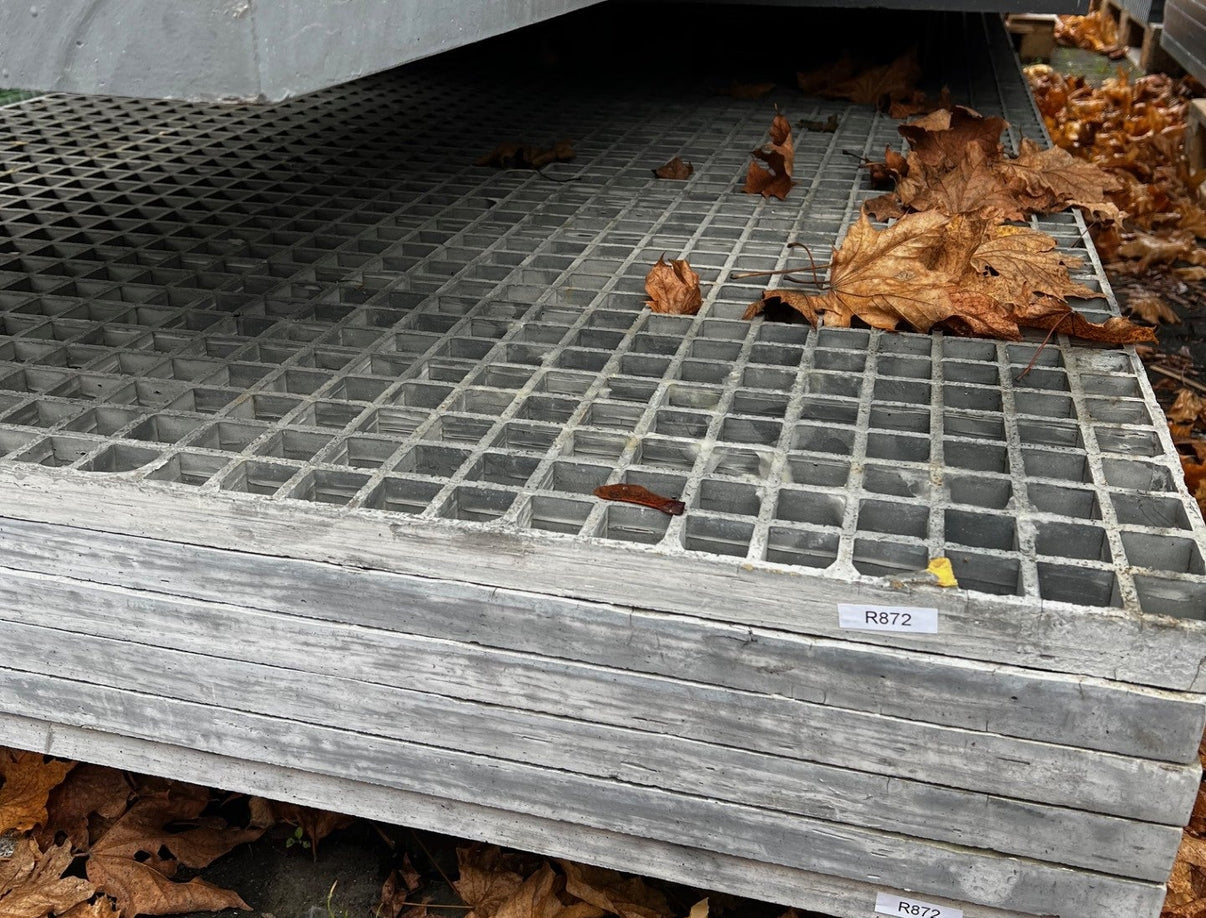 GFK-Gitterrost R872 – ISO 30 Grau 3660×1220 mm | Restposten