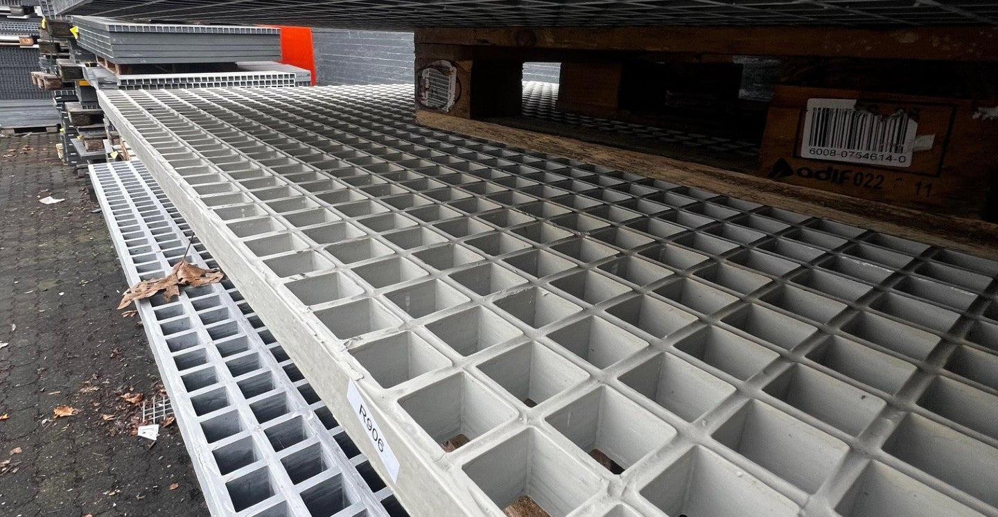 FRP Grating R906 – ISO 30 White 2420×1220 | Remnant Stock