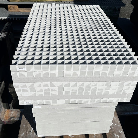 GFK-Gitterrost R925 – ISO 38 Weiß 990×670 mm | Restposten