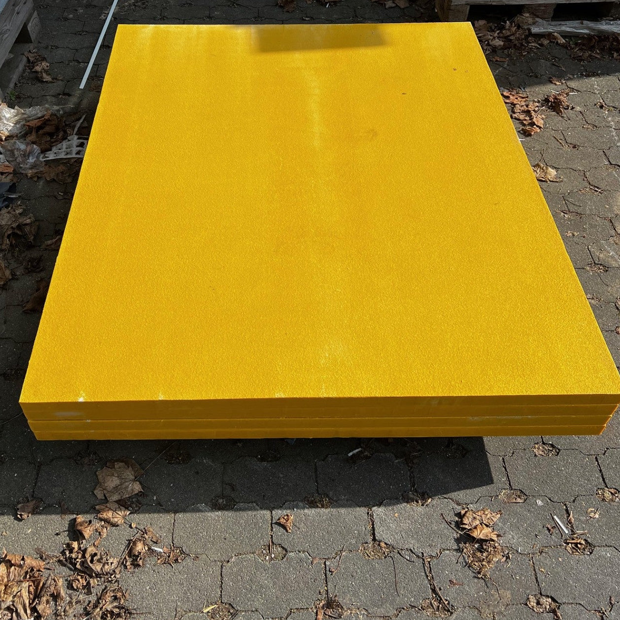 GRP suelo de seguridad R931 - P38 Amarillo 1440×1220 mm | Stock restante